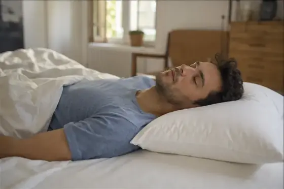 Cuscino per dormire supini: come sostenere senza spingere